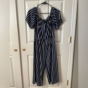 Ambiance jumpsuit. Navy blue. White. Size M.